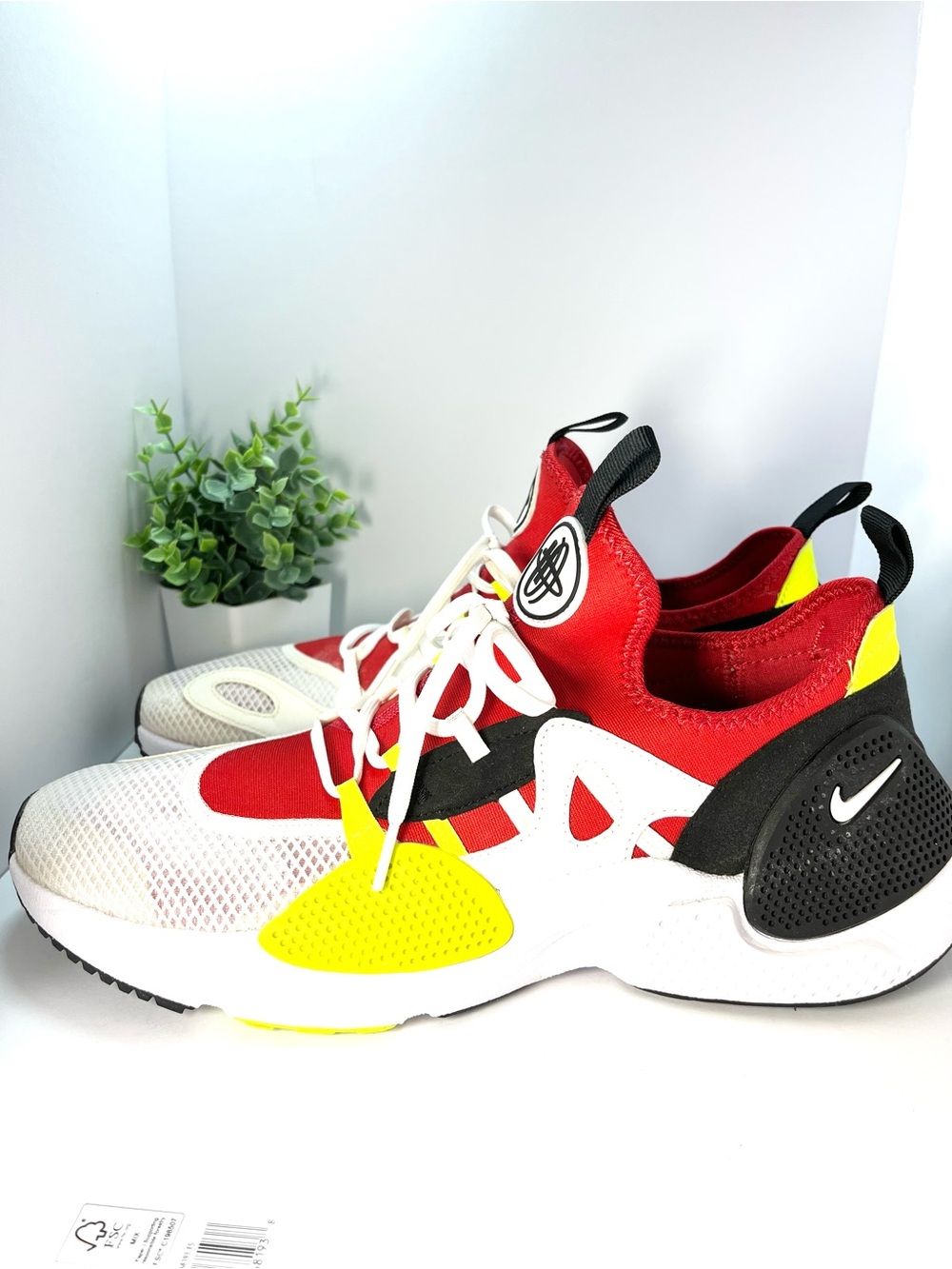 Nike Huarache E.D.G.E. TXT White Red Volt Men’s Size 12 AO1697-100 2019